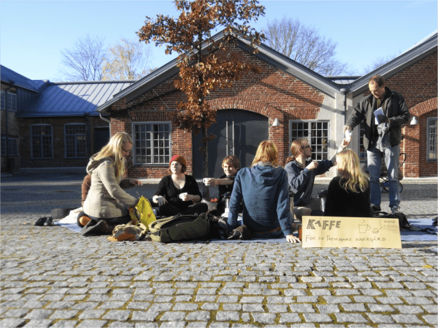 Kaffe för en trevligare innergård  Åbo Akademi