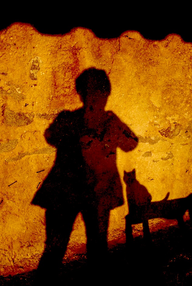 Glad påskdag!  Detta var en grekisk kattbekantskap som visade sig vara en ypperlig fotomodell.