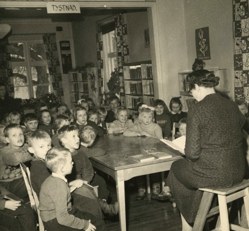 Ekens bibliotel 1958 Sagostun d, foto Rolf Rurik Rancken